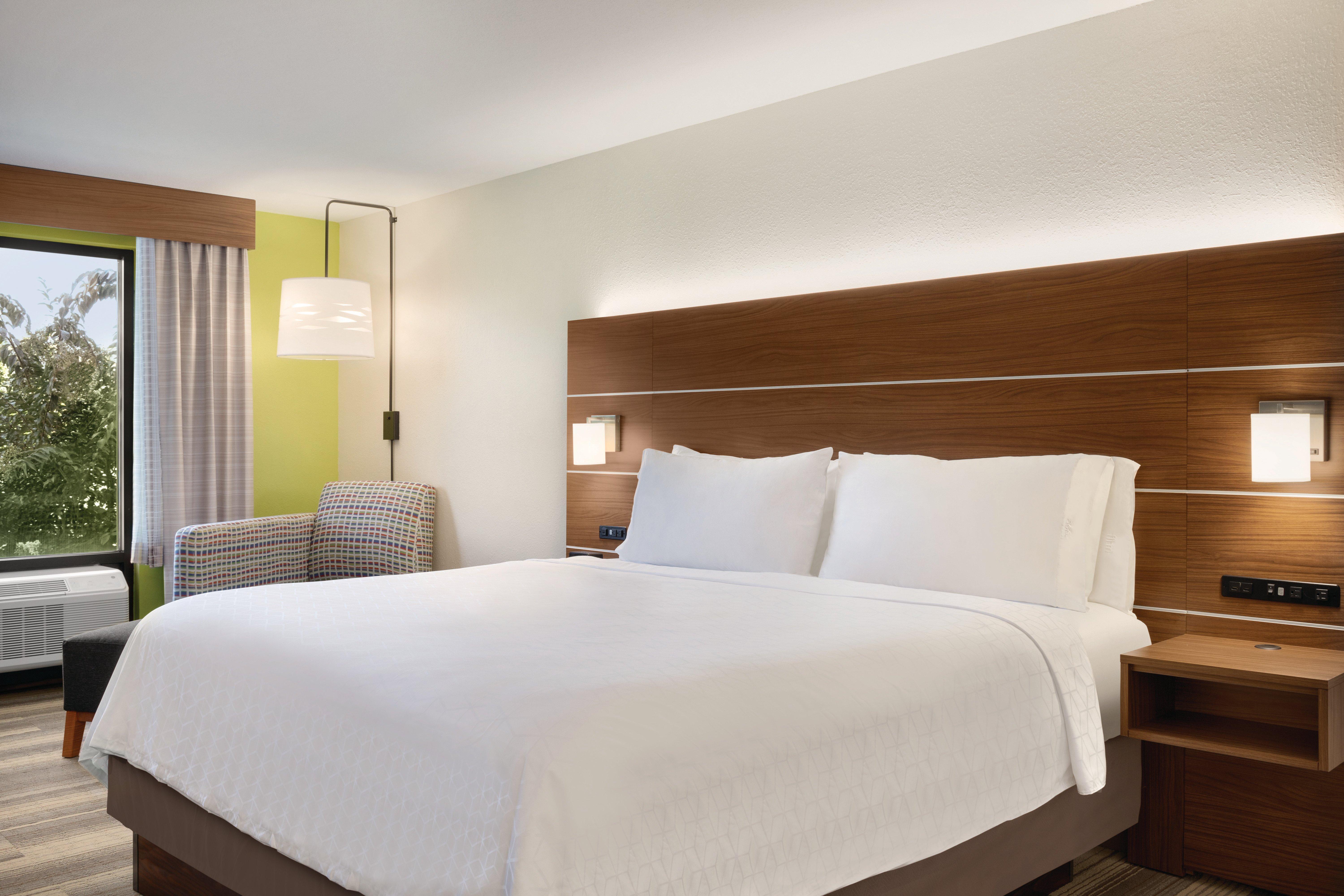 Hotel Express & By Ihg 3*