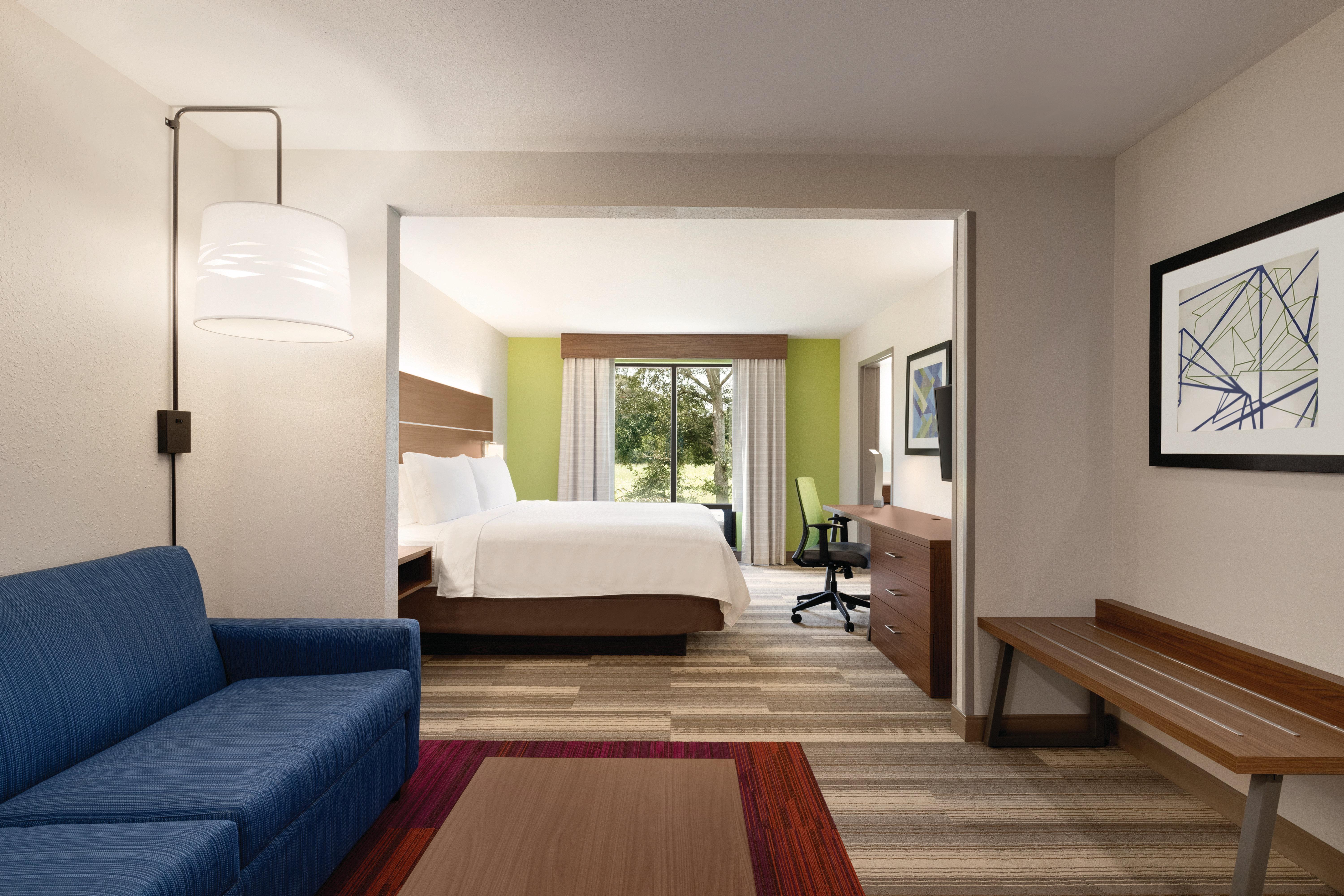 Hotel Express & By Ihg Lavonia