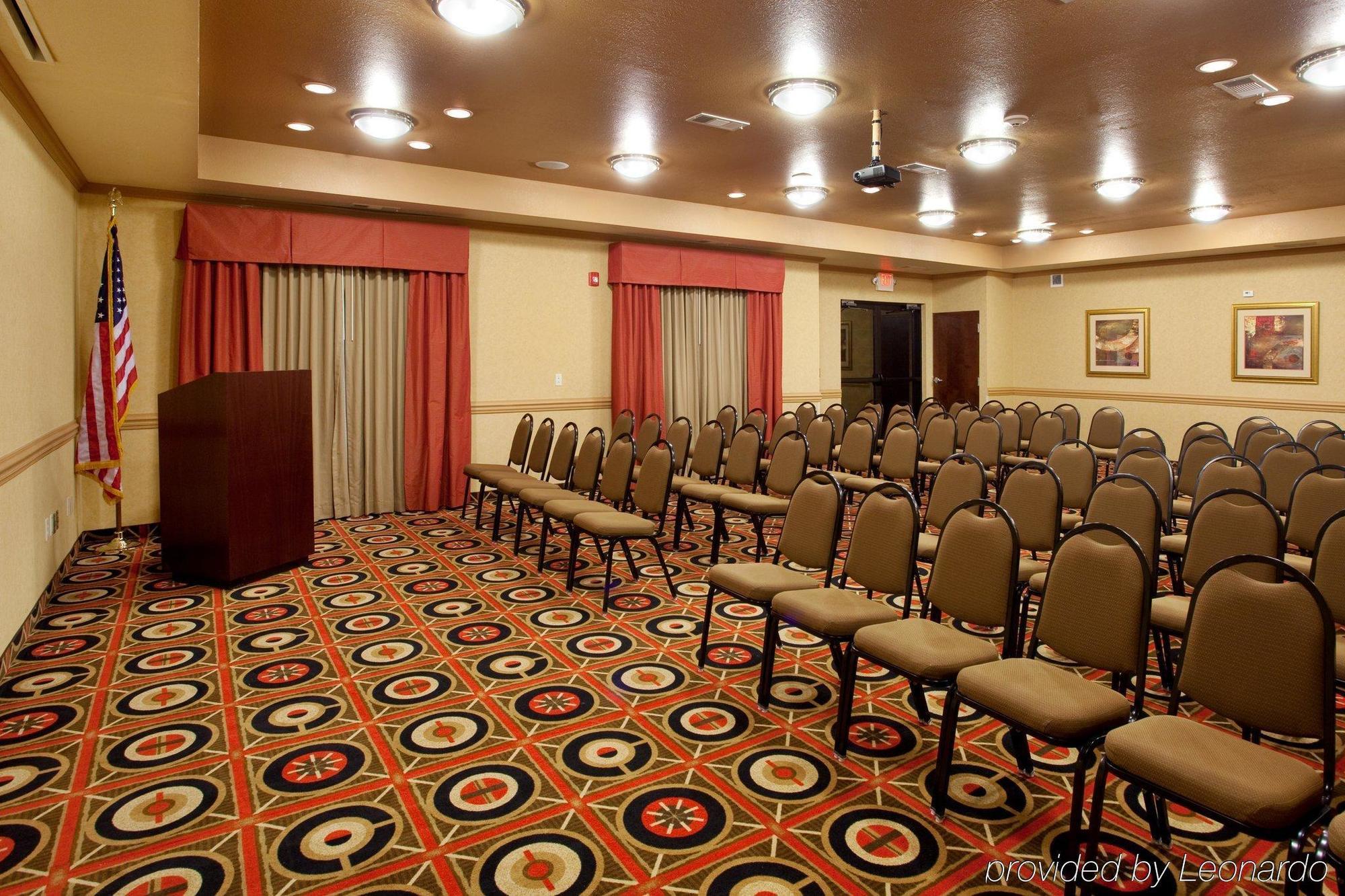 Express & By Ihg 3*