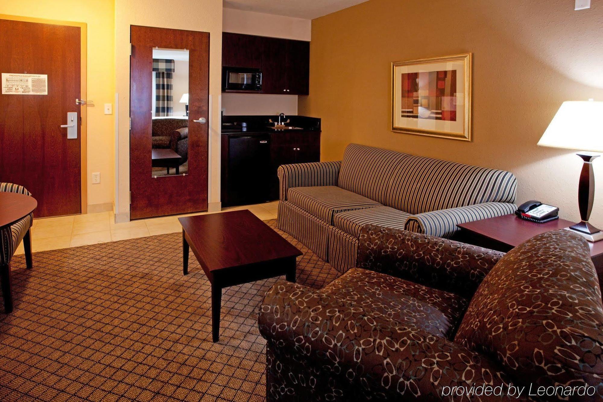 Hotel Express & By Ihg 3*